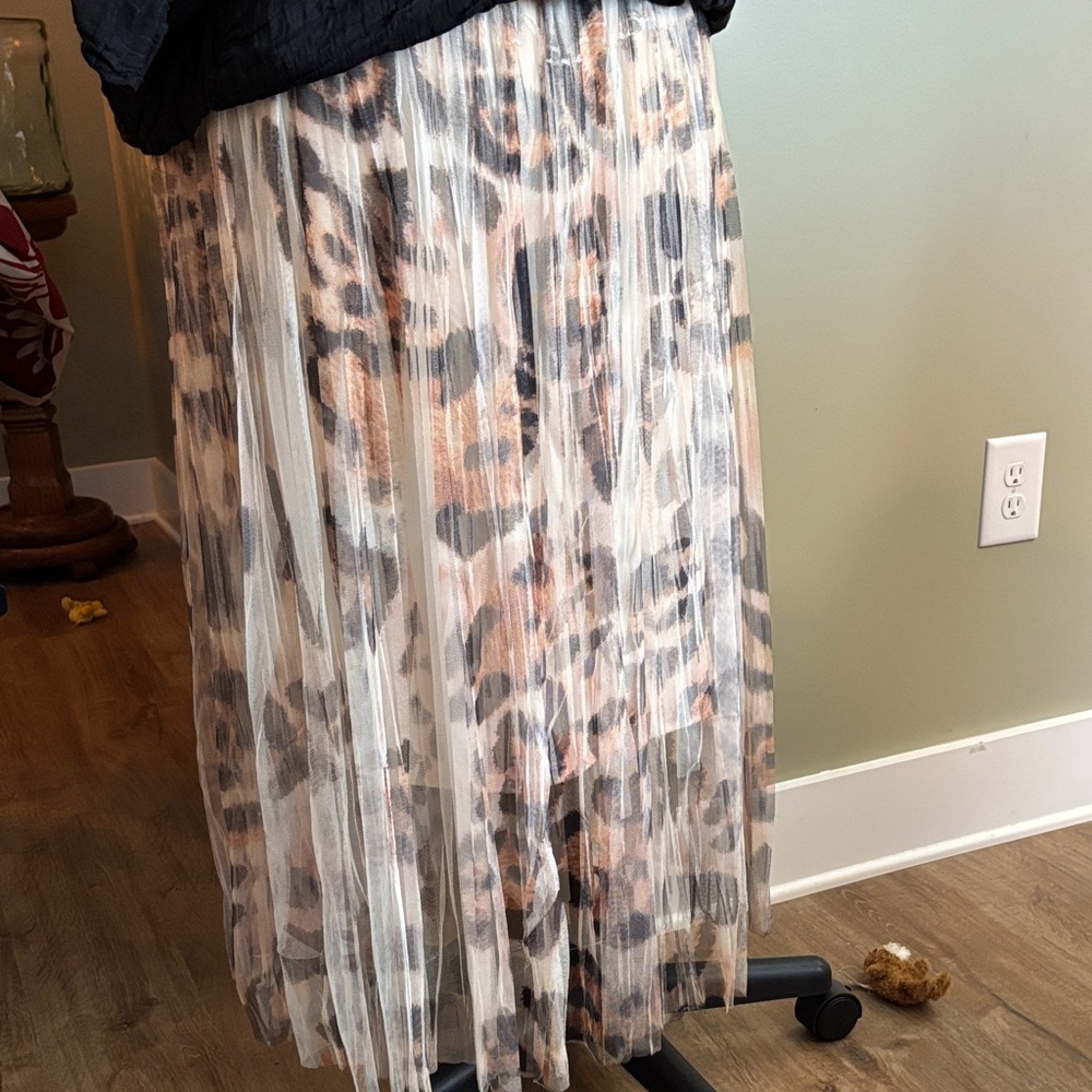 Extra Cute Leopard Print Mesh Skirt